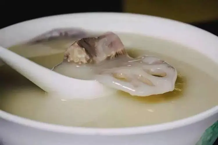 女人喝八珍汤有什么用？附八珍汤的标准配方分享