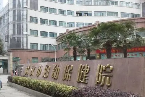 杨蓉