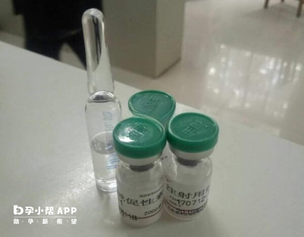轻微腹胀可能是注射绒促性素造成的