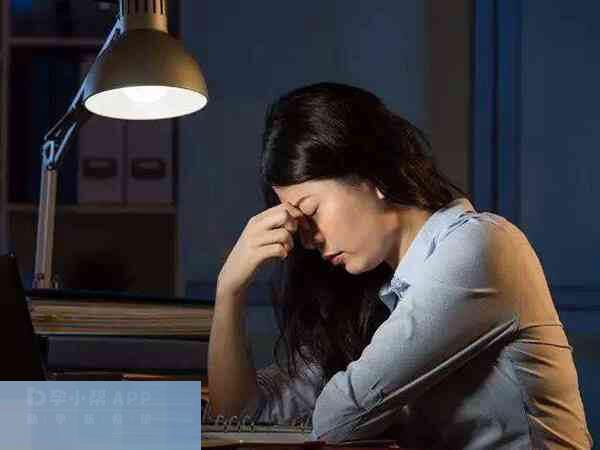 用掌声代替耳光