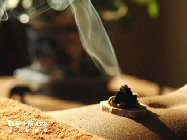 艾灸可以起到改善子宫环境作用