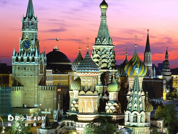 去泰国做试管婴儿是许多家庭的首选